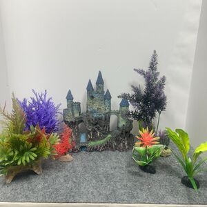 Aquarium Castle Decoration Fish Tank Cave Hideouts and 5 plants set